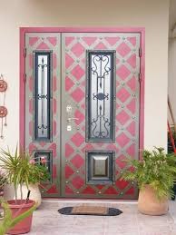 Входные двери – дизайнерские и технические решения