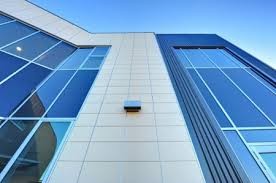 Аспекты применения навесных вентилируемых фасадов в высотном строительстве
