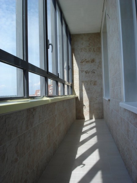 Остекление балкона (П-образный: 3 стены)