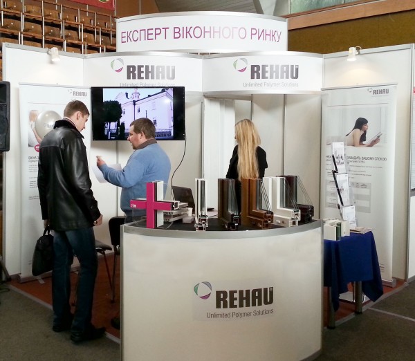 REHAU на выставке `Окна. Двери. Крыша  2014` во Львове